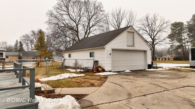 906 Mulholland Street, Hampton Twp, MI 48708