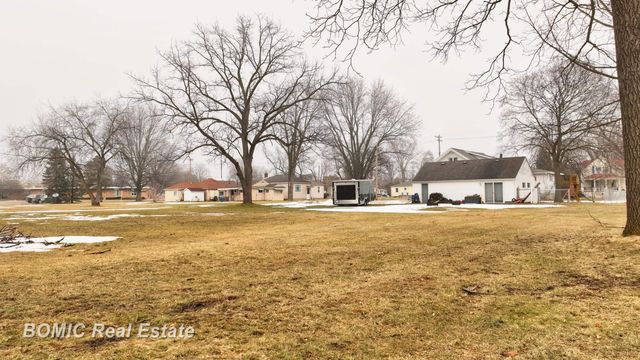 906 Mulholland Street, Hampton Twp, MI 48708