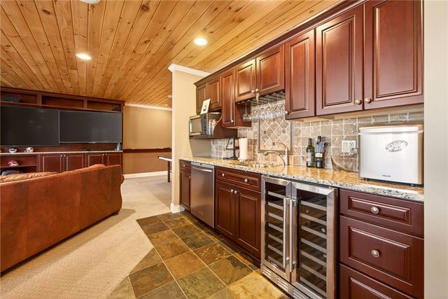 63 Mahogany Run, Pittsford, NY 14534
