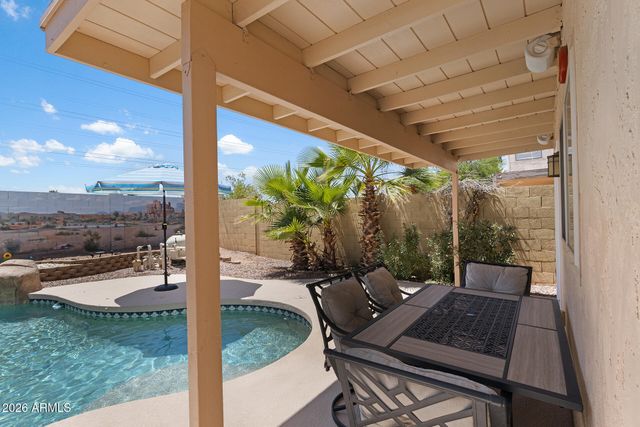 3947 W WHISPERING WIND Drive, Glendale, AZ 85310