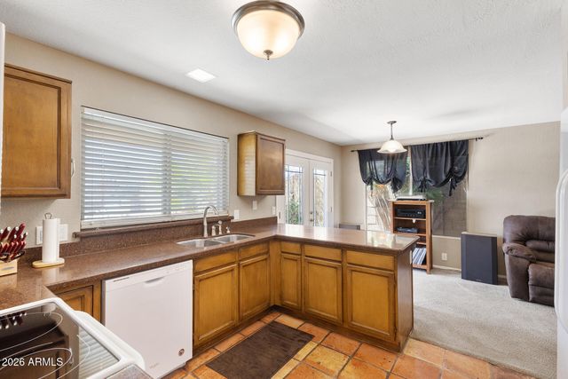 3947 W WHISPERING WIND Drive, Glendale, AZ 85310