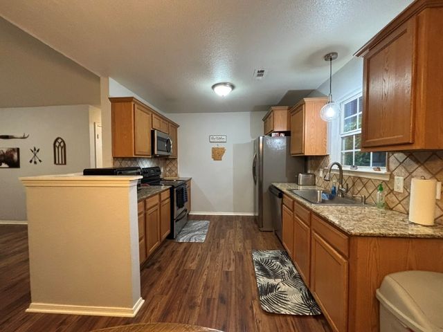 6 Hart Lane, Bella Vista, AR 72714