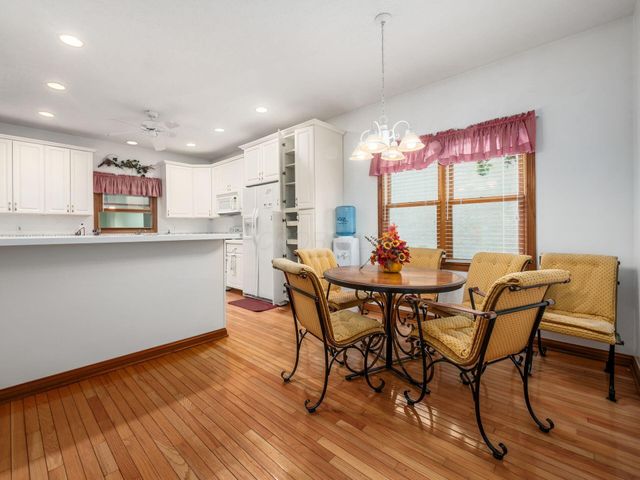 895 Linworth Village Drive, Columbus, OH 43235