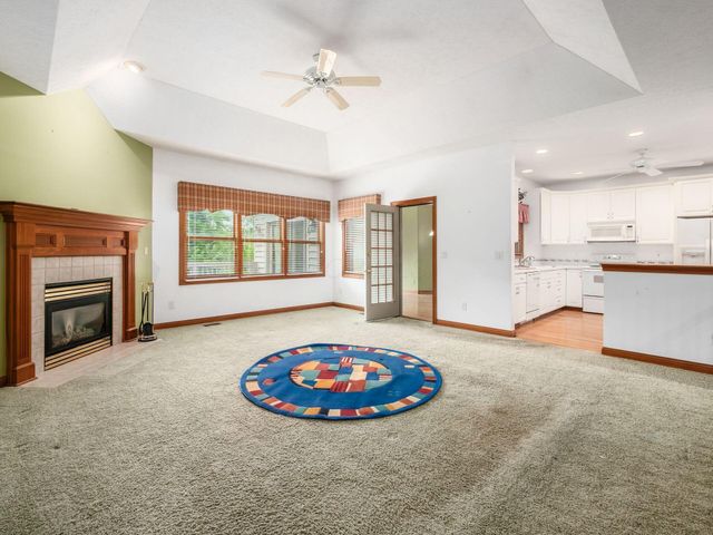 895 Linworth Village Drive, Columbus, OH 43235