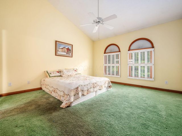 895 Linworth Village Drive, Columbus, OH 43235