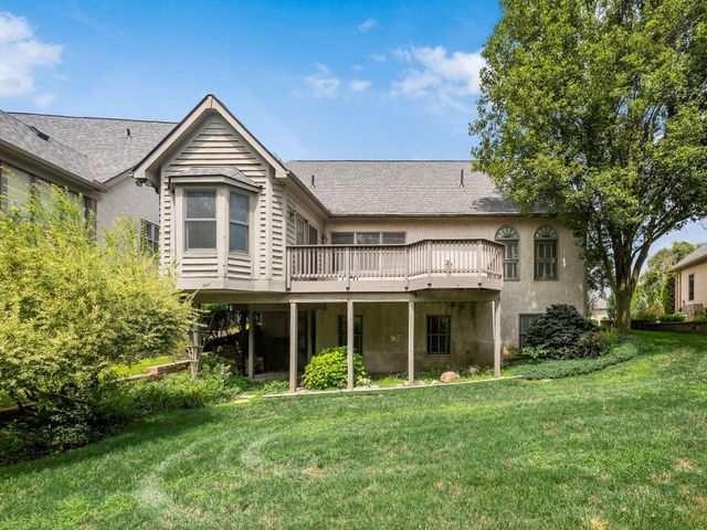 895 Linworth Village Drive, Columbus, OH 43235