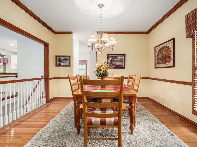 895 Linworth Village Drive, Columbus, OH 43235
