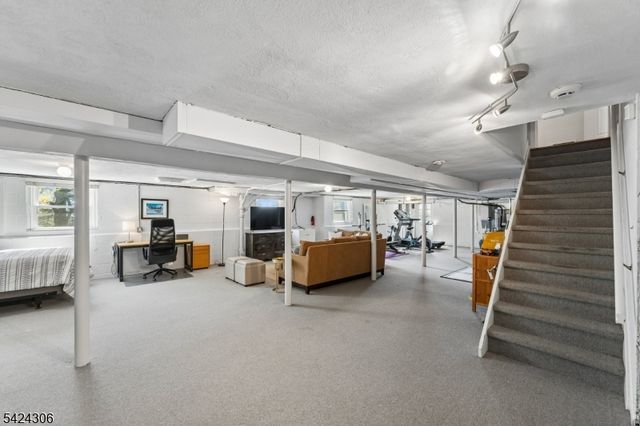 63 Blanchard Rd, South Orange Village Twp., NJ 07079