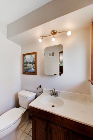704 W Lonnquist Boulevard, Mount Prospect, IL 60056