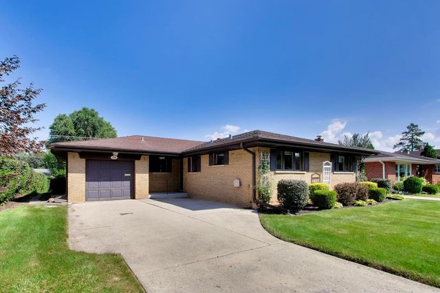 704 W Lonnquist Boulevard, Mount Prospect, IL 60056