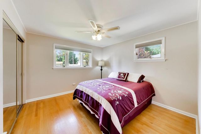 704 W Lonnquist Boulevard, Mount Prospect, IL 60056
