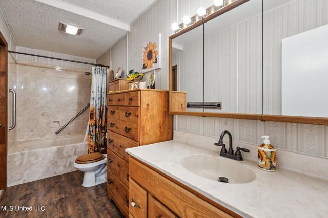 172 Summer Place, Biloxi, MS 39530