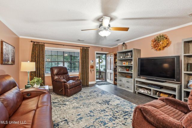 172 Summer Place, Biloxi, MS 39530