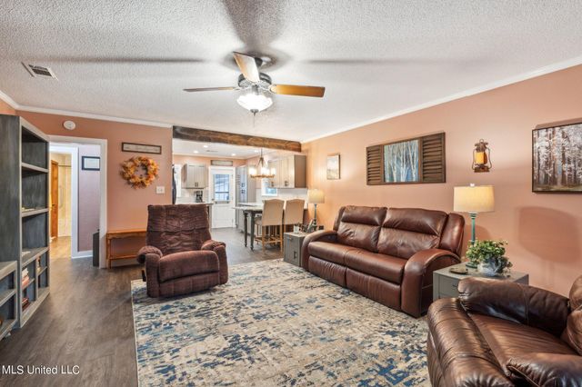 172 Summer Place, Biloxi, MS 39530