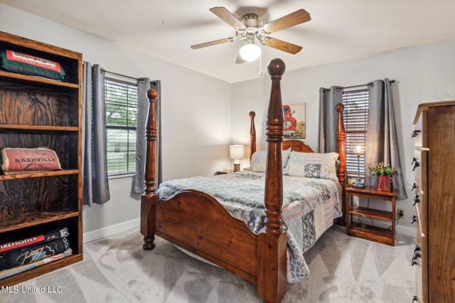 172 Summer Place, Biloxi, MS 39530