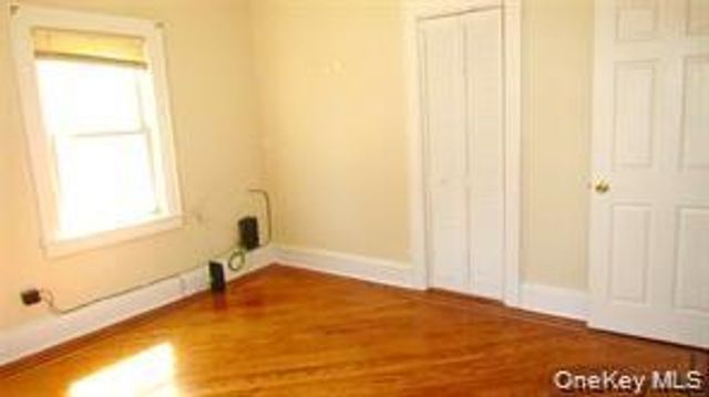 10411 200th Street, Saint Albans, NY 11412