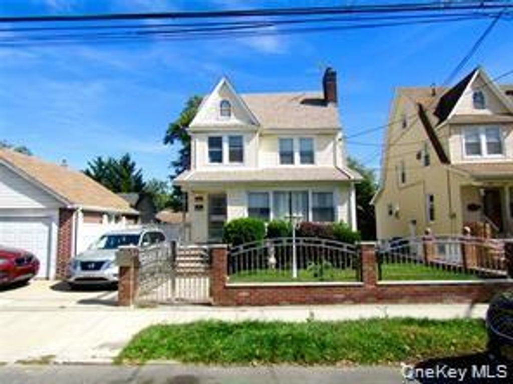 10411 200th Street, Saint Albans, NY 11412
