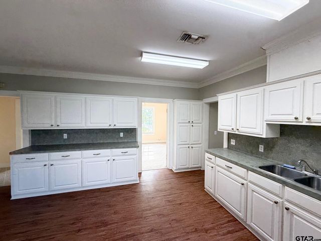 109 Lazy Lane, Crockett, TX 75835
