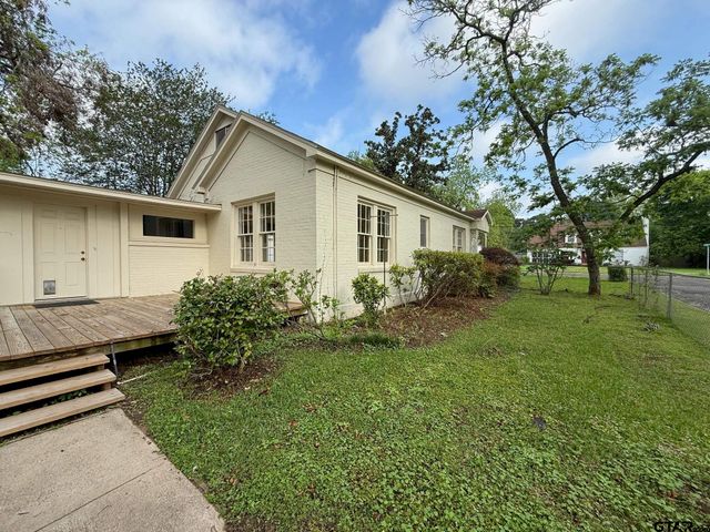 109 Lazy Lane, Crockett, TX 75835