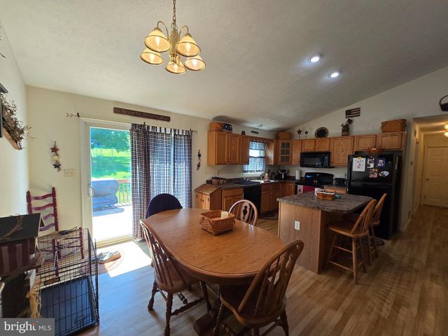 488 HARRISON AVE, Berkeley Springs, WV 25411