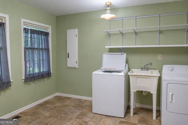 122 Springdale Drive, Thomaston, GA 30286