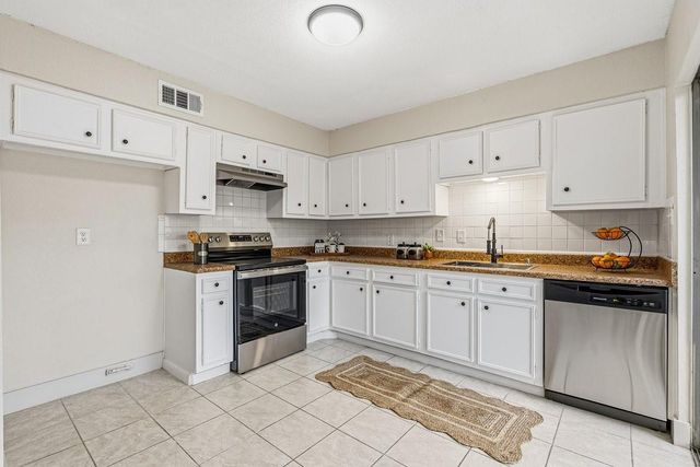 7204 S Dairy Ashford Road, Houston, TX 77072