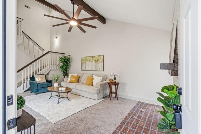 7204 S Dairy Ashford Road, Houston, TX 77072