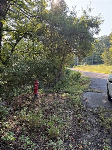 6 Puma Lane, Holiday Island, AR 72631