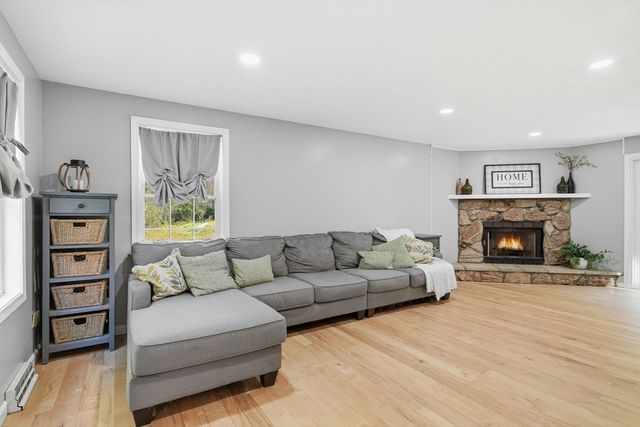 98 Mort Vining Rd, Southwick, MA 01077