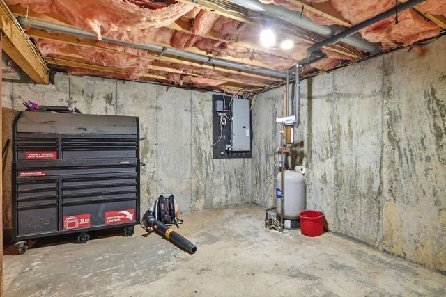 98 Mort Vining Rd, Southwick, MA 01077