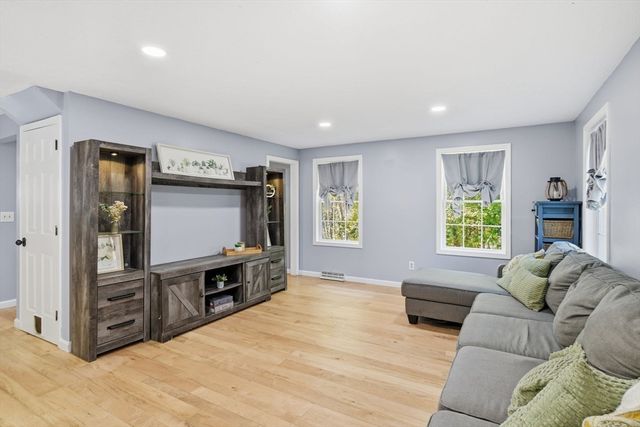 98 Mort Vining Rd, Southwick, MA 01077