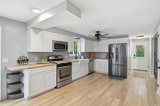 98 Mort Vining Rd, Southwick, MA 01077