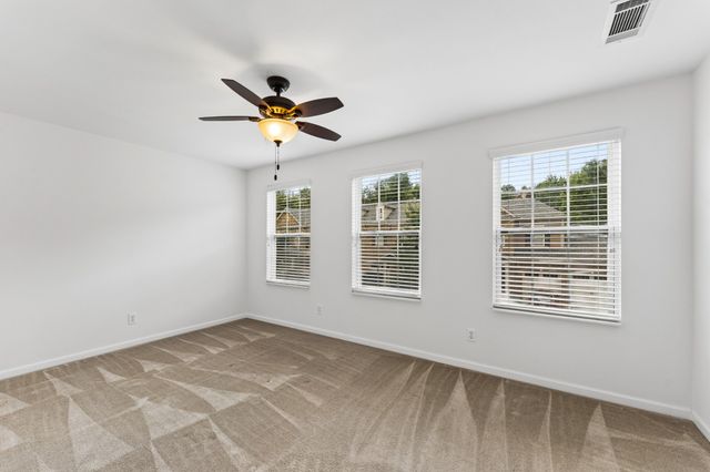 2058 Traemoor Village Dr, Nashville, TN 37209