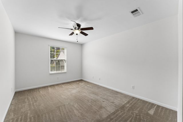 2058 Traemoor Village Dr, Nashville, TN 37209