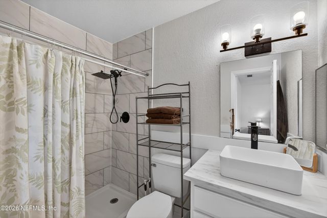 8880 OLD KINGS Road 2, Jacksonville, FL 32257