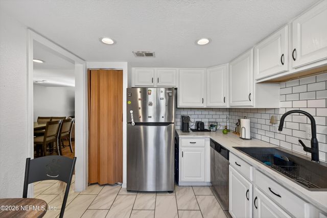 8880 OLD KINGS Road 2, Jacksonville, FL 32257