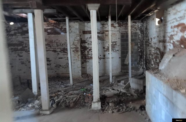 824 S 35 Street, Omaha, NE 68105