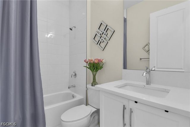 20678 Fair Oak LN, Estero, FL 33928