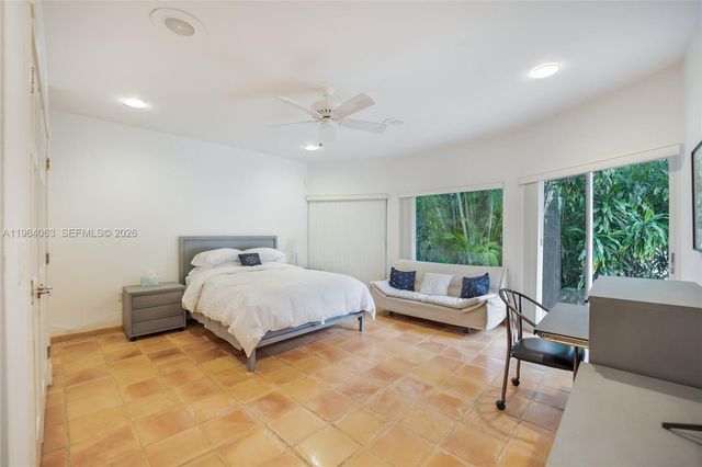 278 S Island Dr, Golden Beach, FL 33160