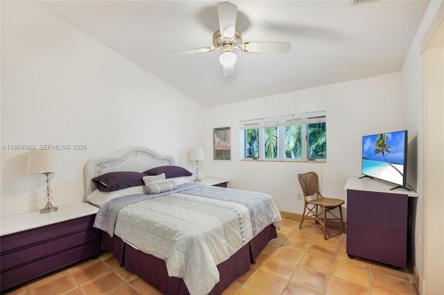 278 S Island Dr, Golden Beach, FL 33160