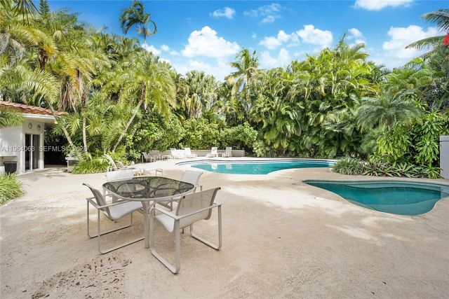 278 S Island Dr, Golden Beach, FL 33160