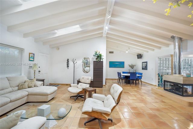 278 S Island Dr, Golden Beach, FL 33160