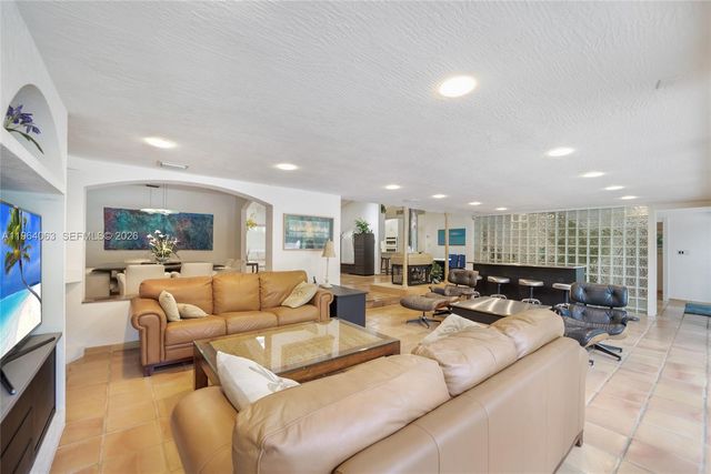 278 S Island Dr, Golden Beach, FL 33160