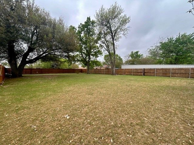 727 E Liberty, Mexia, TX 76667