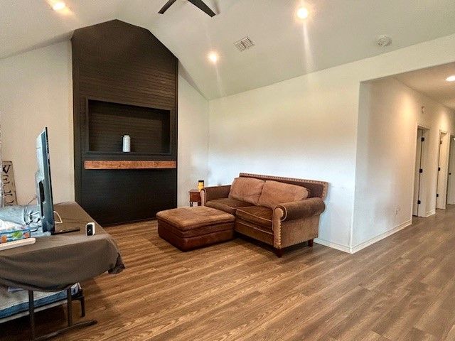 727 E Liberty, Mexia, TX 76667