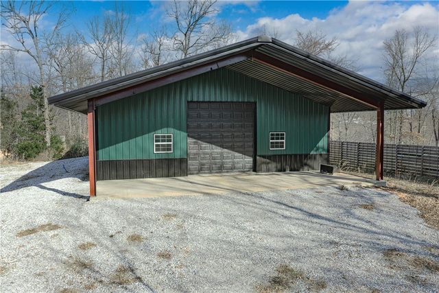 10109 Bordeaux Road, Rogers, AR 72758