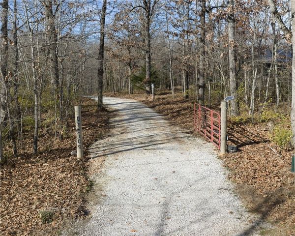 10109 Bordeaux Road, Rogers, AR 72758