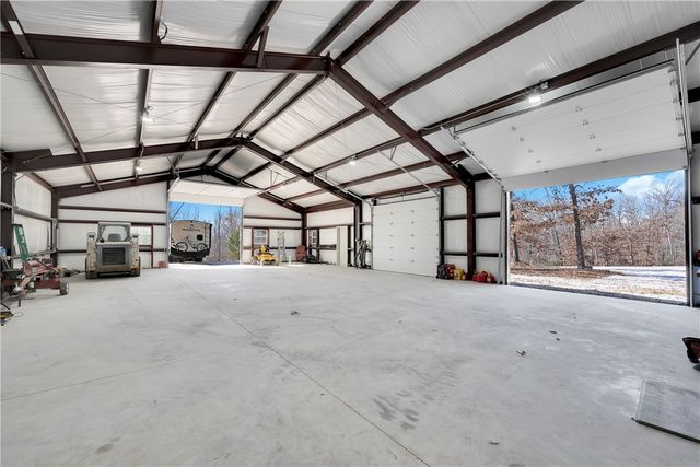 10109 Bordeaux Road, Rogers, AR 72758