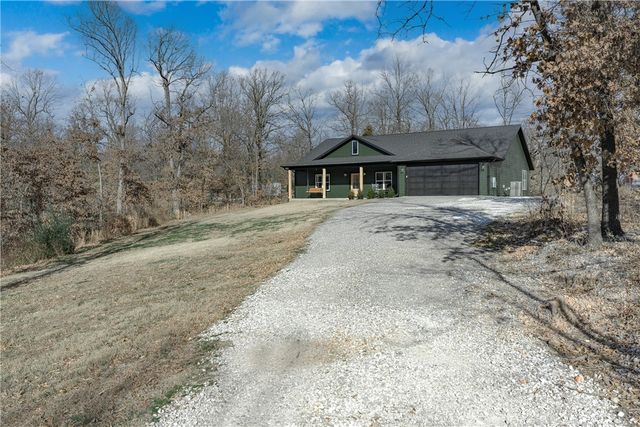 10109 Bordeaux Road, Rogers, AR 72758
