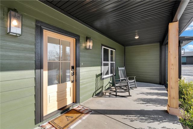 10109 Bordeaux Road, Rogers, AR 72758